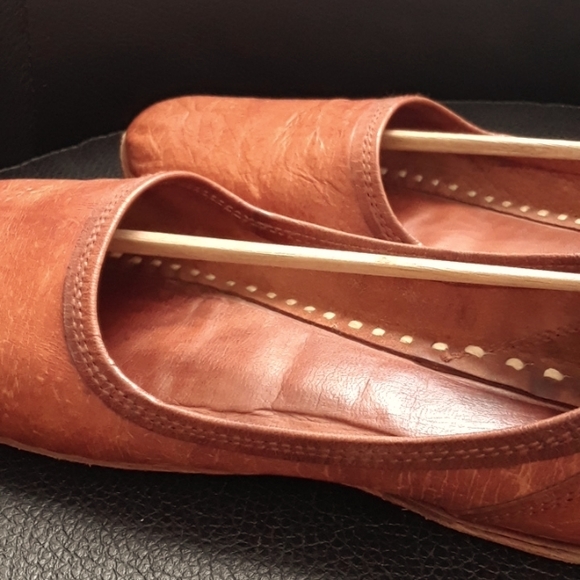 Handmade Camel Leather Flats from India. Tan. Size 8 - Picture 10 of 16
